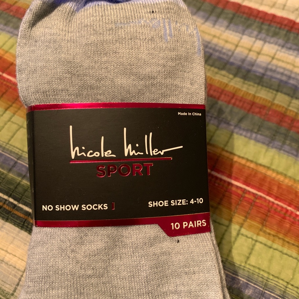 Nicole Miller Sport No Show Socks size 4-10
